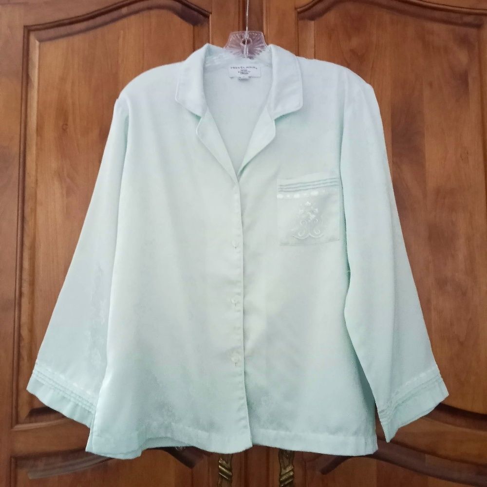 Miss Elaine Pajamas Button Front Top Women P S Pastel Green Long Sleeve Pocket